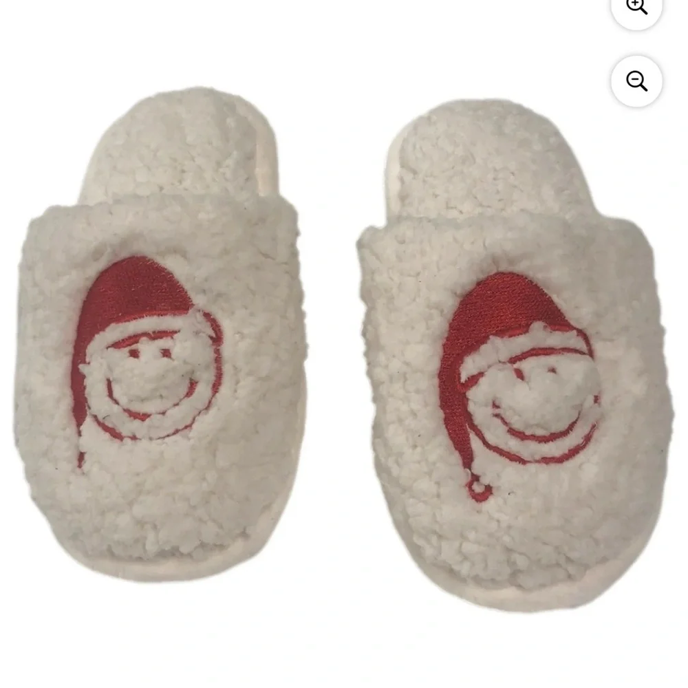 NWT Wondershop Kid’s Santa Smiley Scuff Slippers Size 9-10 Off White